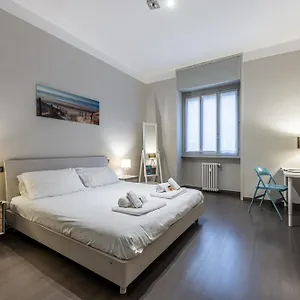 Apartment Sant' Ambrogio Flat, Mailand