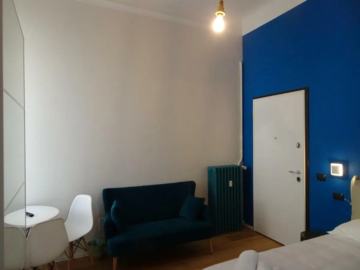 Blue Design Suite Milán 0*,